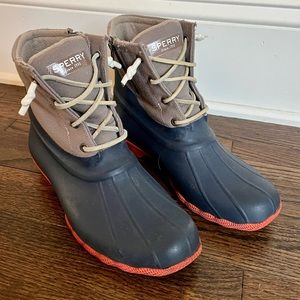 Sperry duck boots, size 9